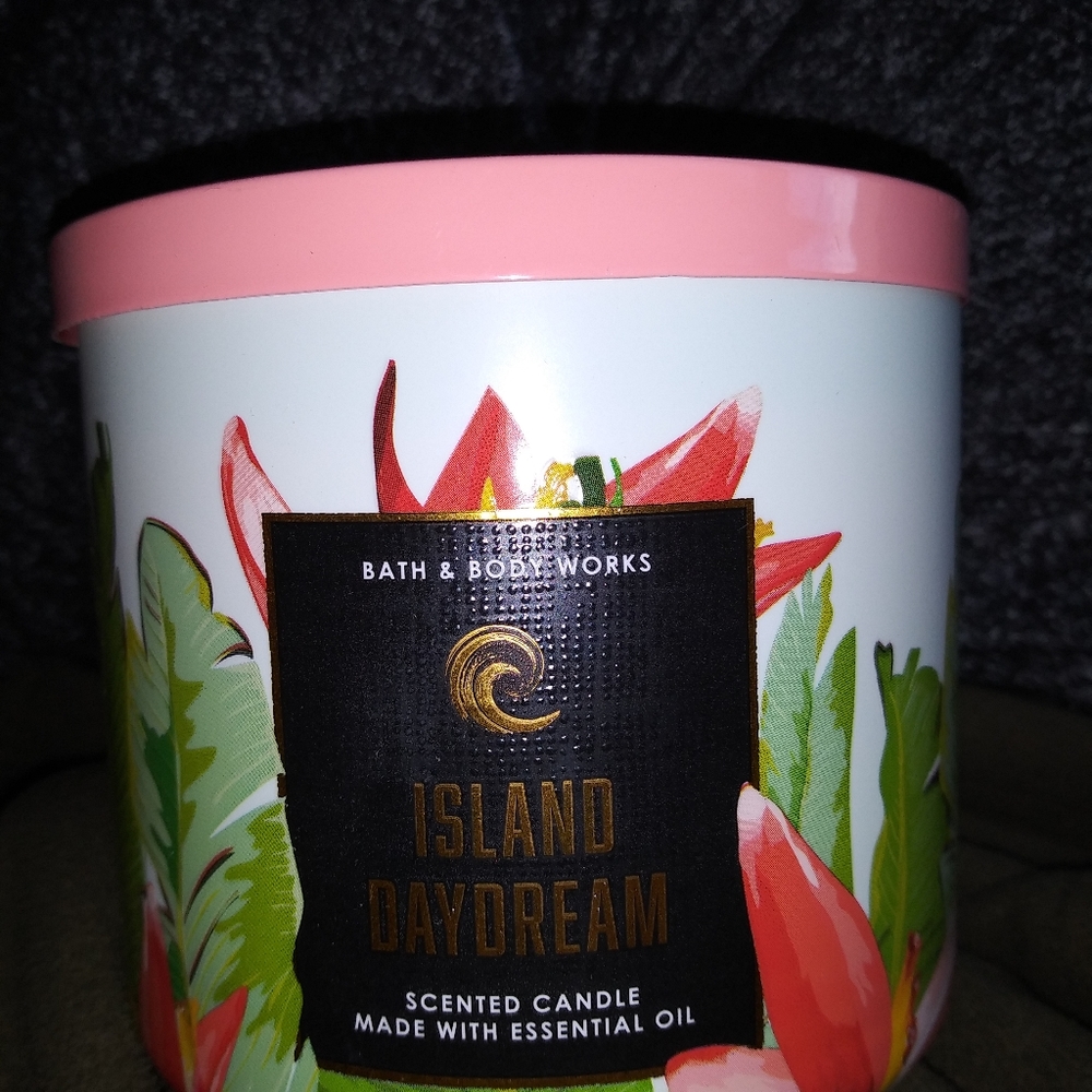 BBW 3 wick candle